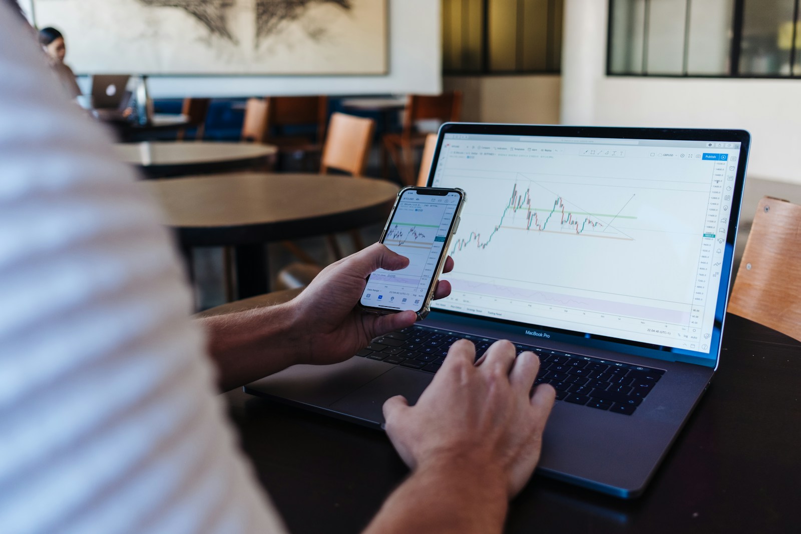 JEPI vs JEPQ: Which Income ETF Belongs in Your Portfolio?